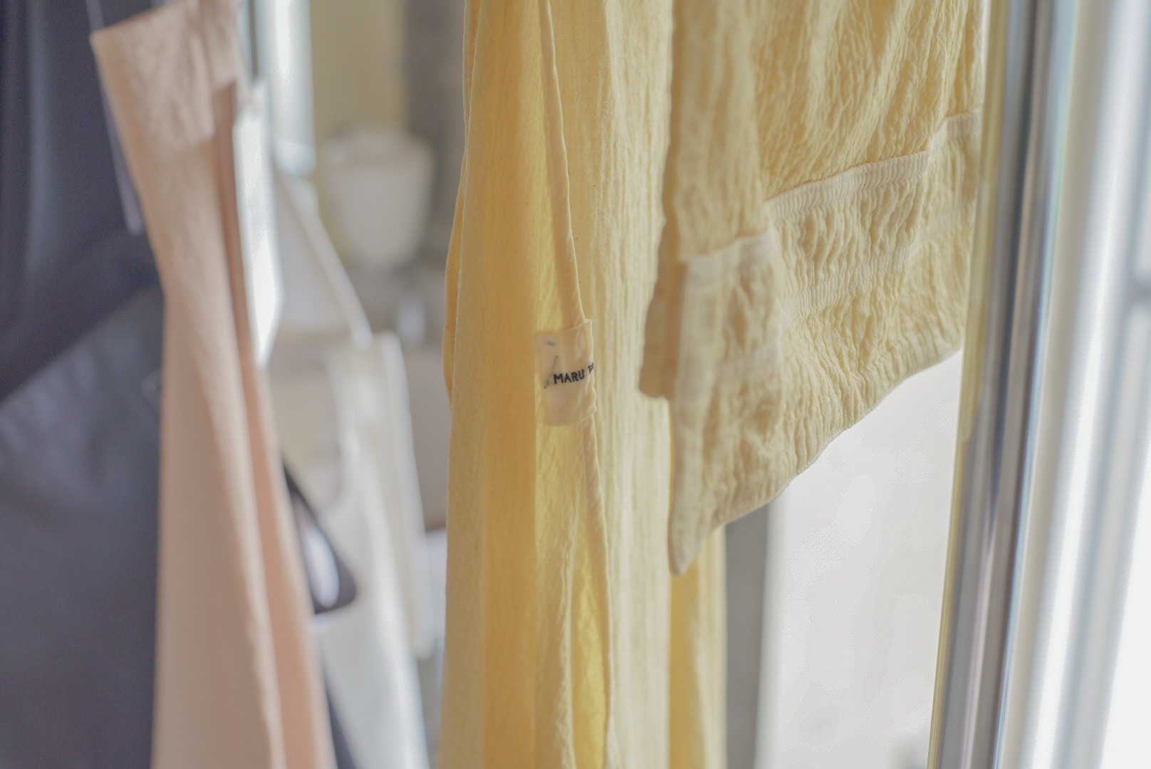 MARU TO × HAPPY NUTS DAY落花生で染める、やさしいエプロン